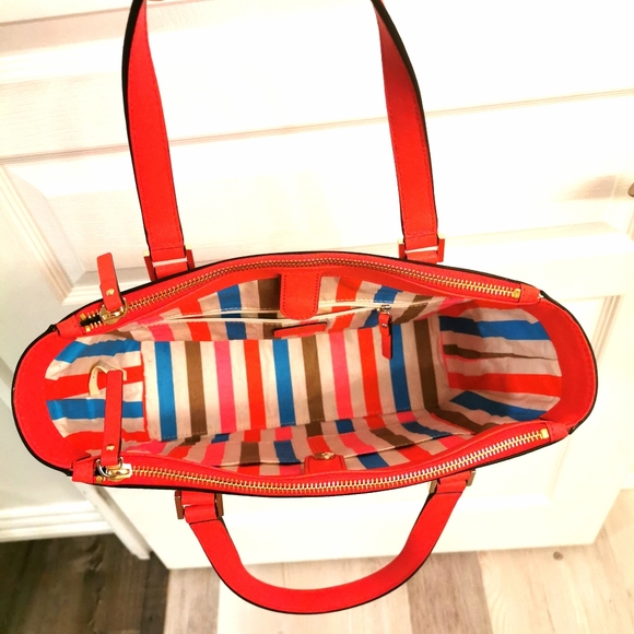Kate Spade New York Hand Bag - Picture 3 of 4